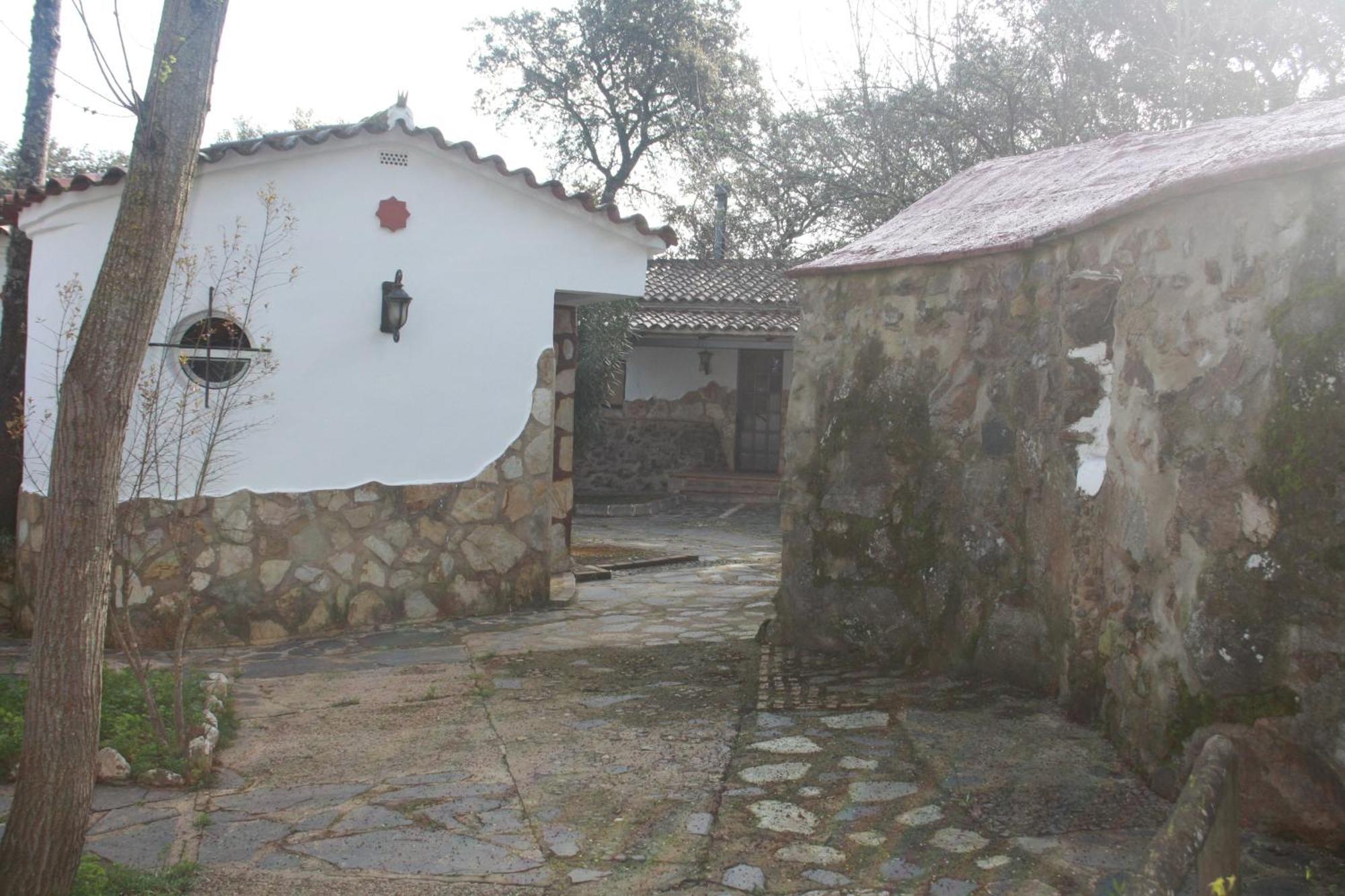 Las Cabanas De Buffalos Cumbres Mayores Bagian luar foto